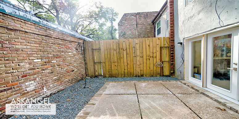 Renovated Montrose Townhouse 18